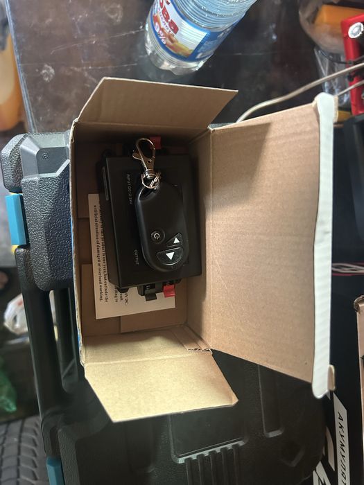 Диммер одноканальный 8А (12-24V) с пультом RF 3 кнопки