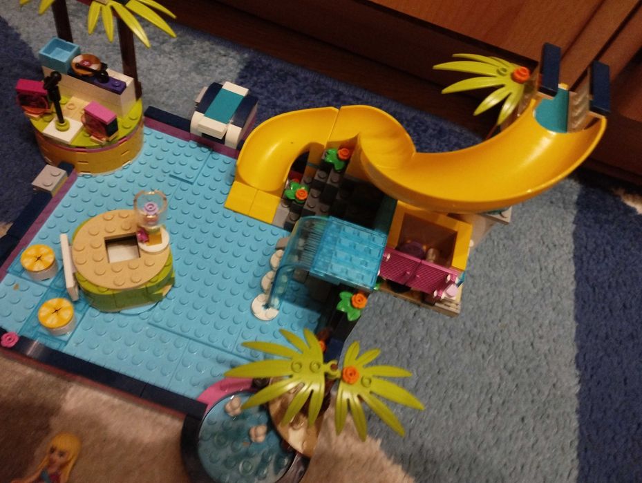 Klocki Lego Friends 41374 Impreza Andrei na basenie zjeżdżalnie
