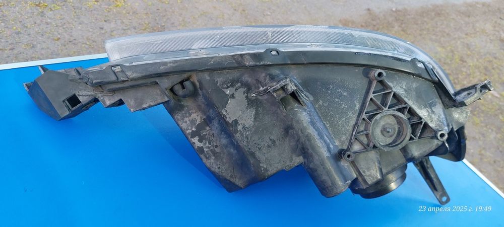 Фара передняя левая Mazda 3 bk хетчбек  (03-09г)
