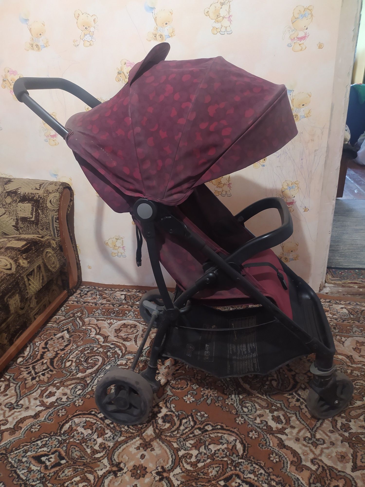 Продам прогулочную коляску Graco
