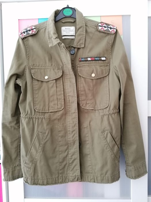 Casaco Bershka verde - nuca usado - tamanho L mas veste M