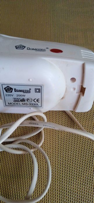 Miksery elektryczne do ciasta.