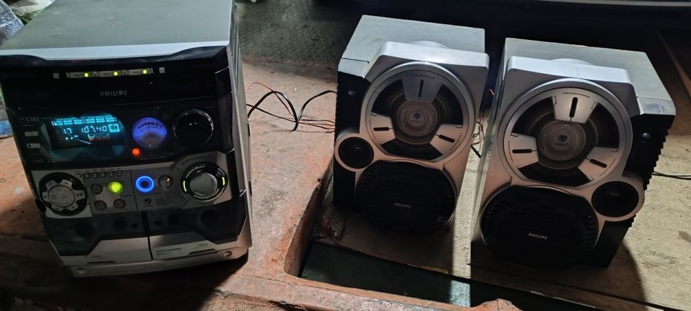 Музыкальный центр Philips