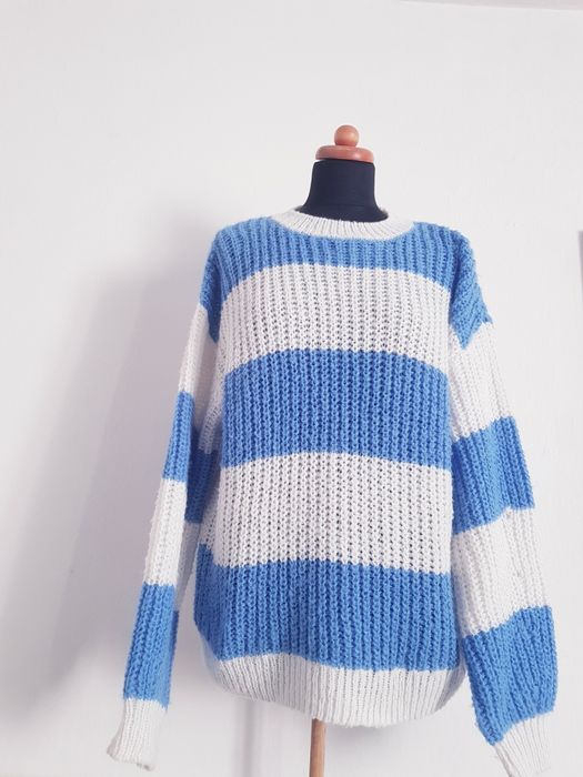 Sweter damski w paski marki Sinsay rozmiar S/M/L/XL.
