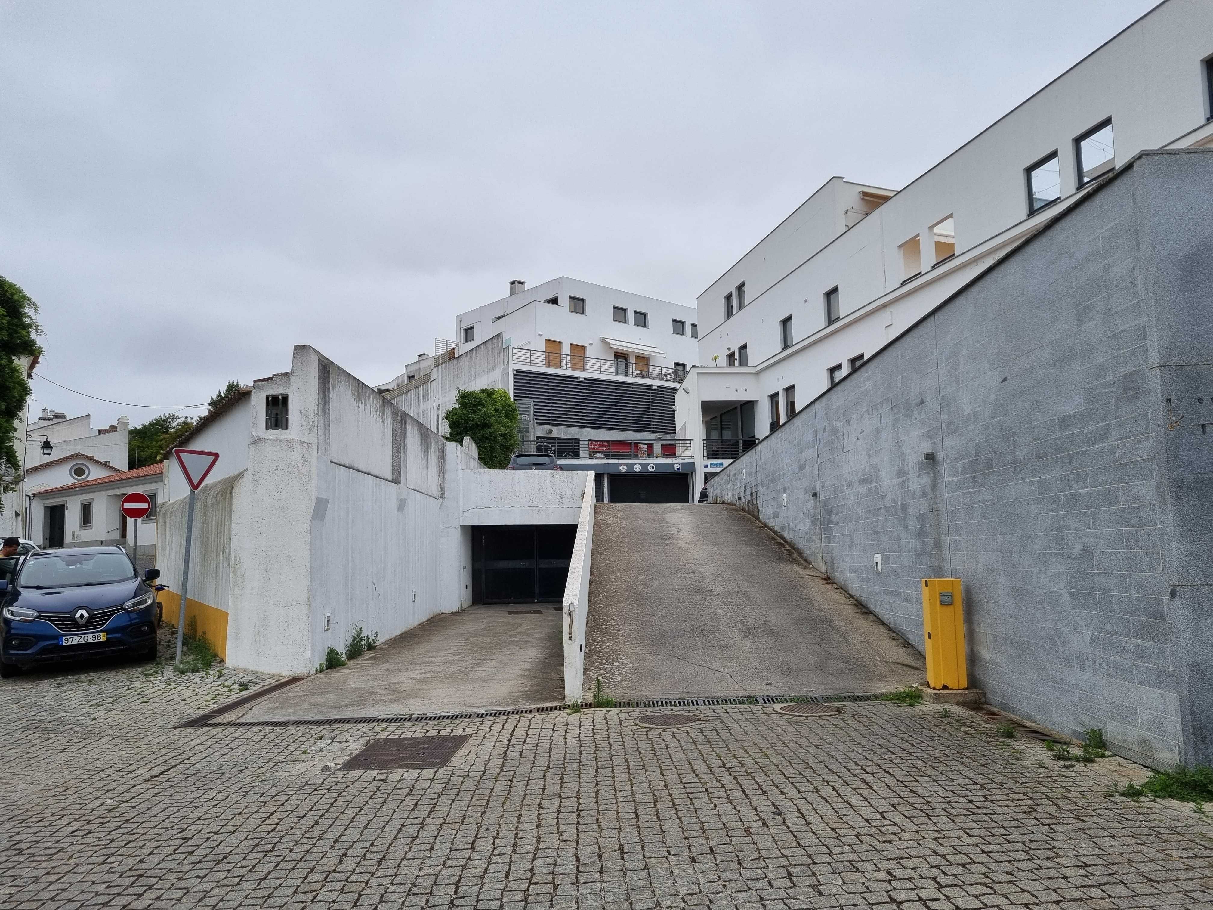 Lugares de Parqueamento no centro histórico de Évora