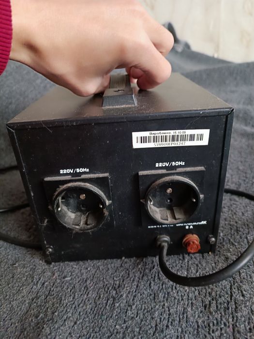 Стабилизатор напряжения Sven Avr1000