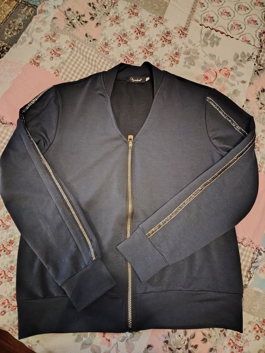 Кофта трикотажная на змейке с лампасами стразы 50-52 р