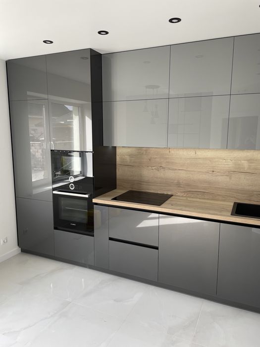 Кухня. Кухні на замовлення. Меблі на замовлення. Шафи купе.