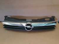 Grelha da frente Opel Astra H ano 04,10