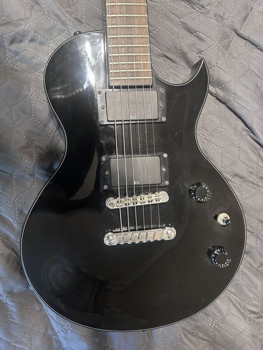 Продам гітару IBANEZ ARZ300bk + ремінь зі стреплоками+ 2 кабелі