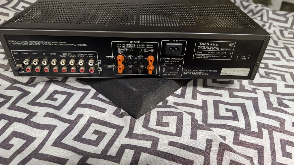 Wzmacniacz stereo Technics SU V40 stereo