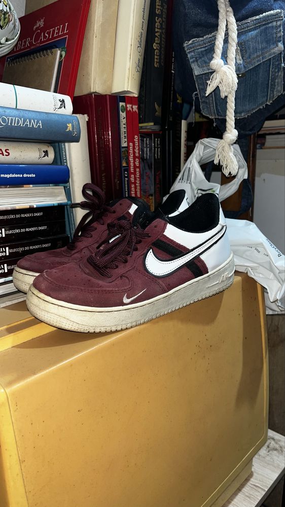 tenis da nike bordo