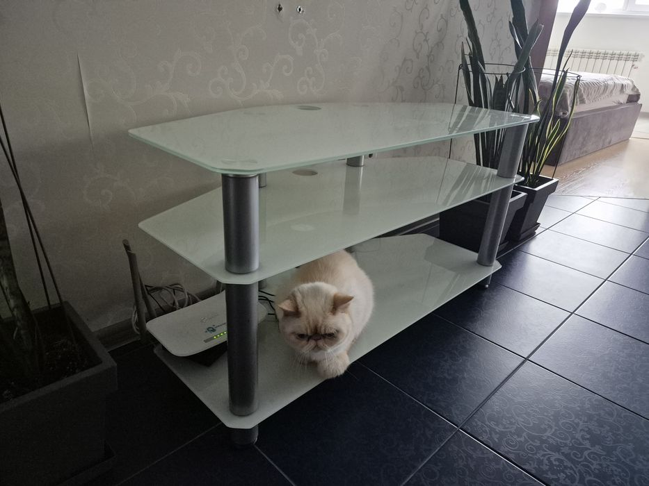 Журнальний столик