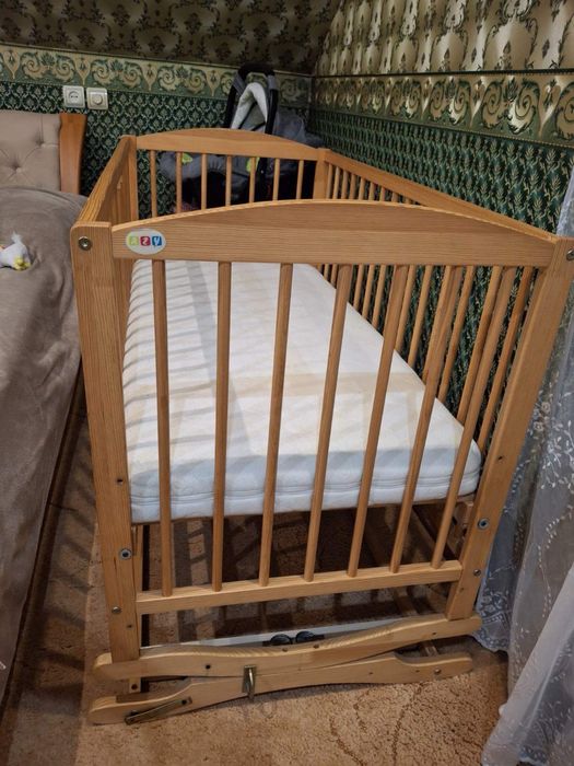 Ліжко дитяче з матрацом та шухлядою