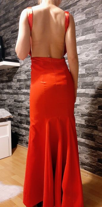 Czerwona sukienka balowa typu syrenka xs/s