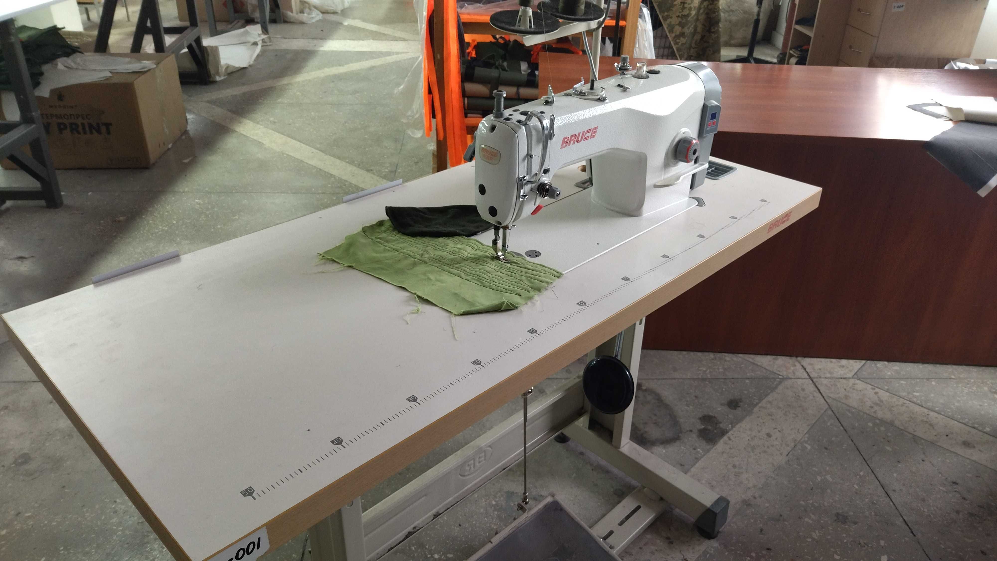 Промислова універсальна швейна машина Bruce RF4