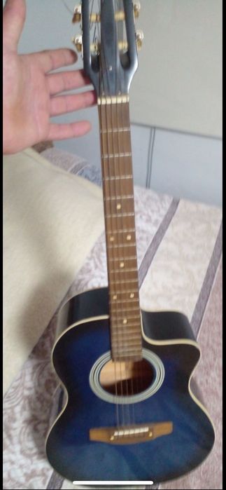 Продам гітару! Стан нової!