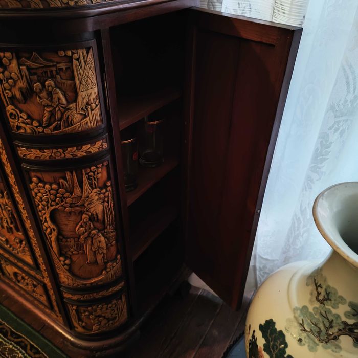 Armário de bar em madeira de cânfora asiático