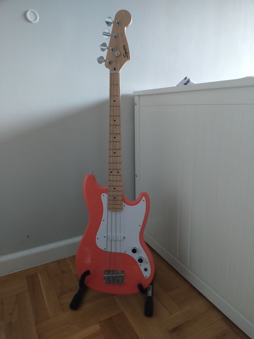 Squier Sonic Bronco Tahitian Coral