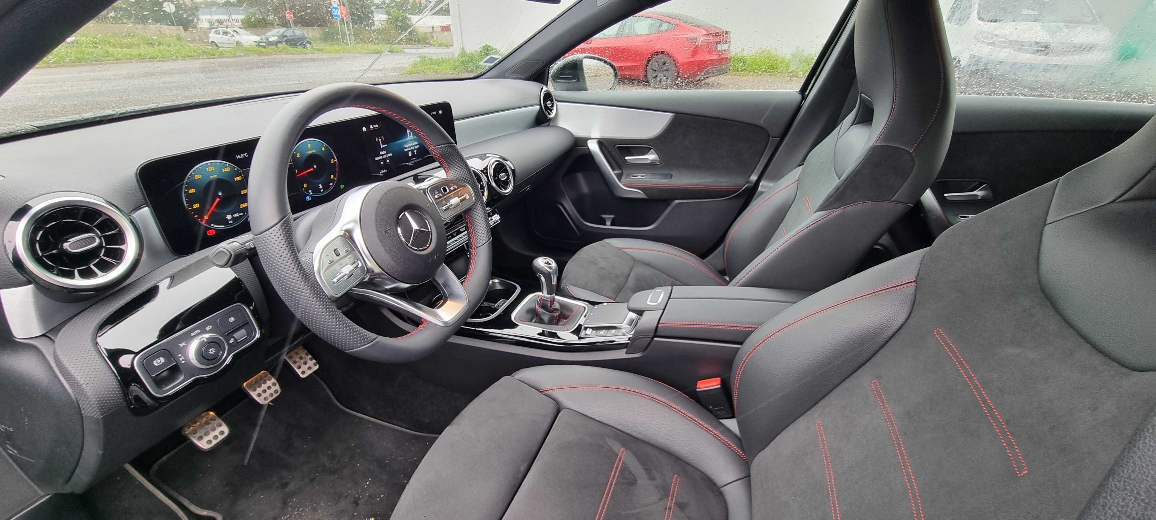 Mercedes-Benz A180d APENAS 9380km