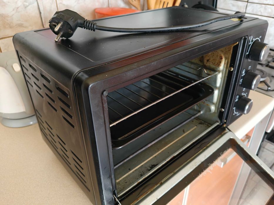 Piekarnik elektryczny przenośny wolnostojący Howell