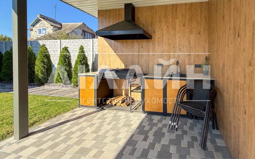 Новий казковий будиночок в гарному районі