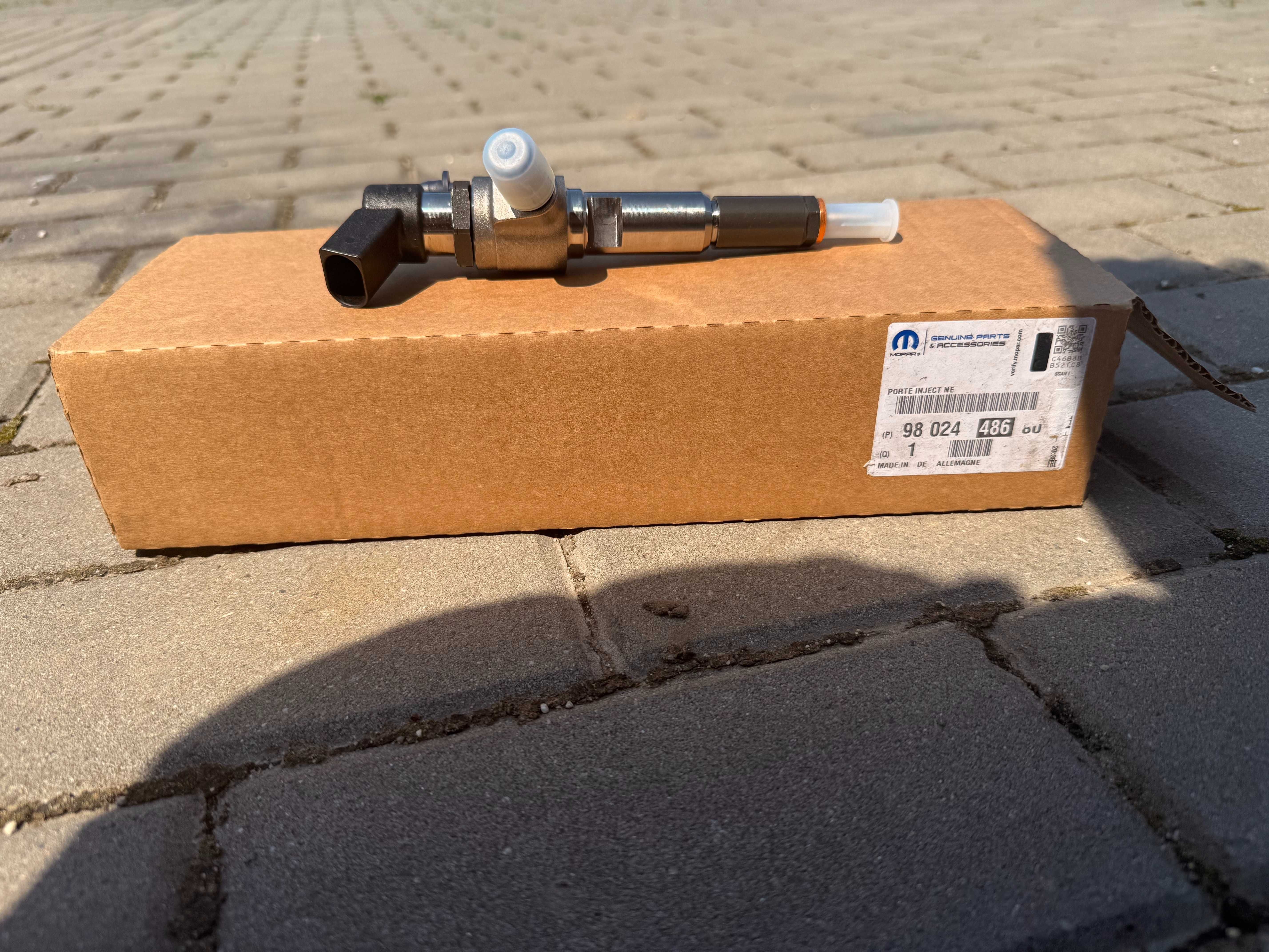 Oryginalny wtryskiwacz 1.6 HDI Peugeot Citroen Wtrysk NOWY