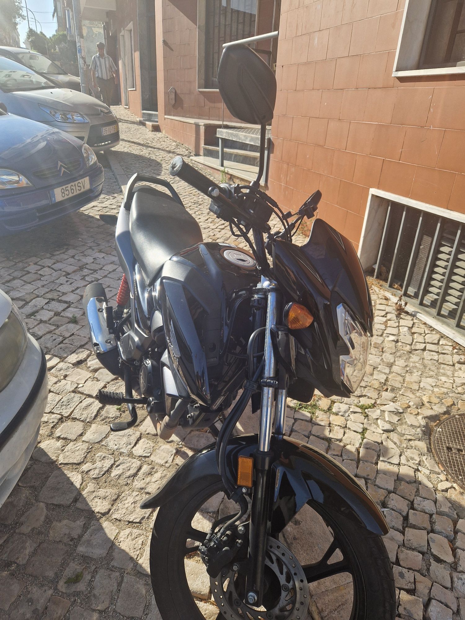 Moto Cb125f 2023