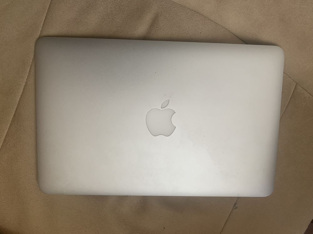 Macbook air 11 A1370  intel core 2 duo 1.4ghz 256gb SSD ZAMIANA