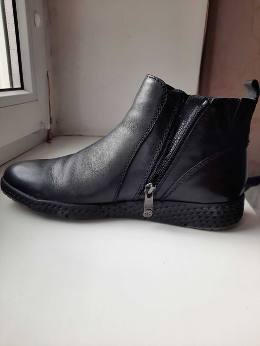 Ботинки  женские