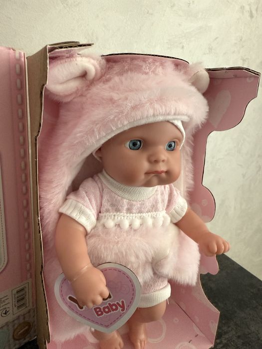 Лялька пупсик з ковдрою