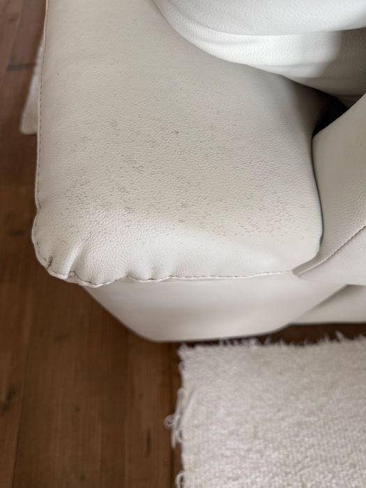 Sofá chaise long beje claro