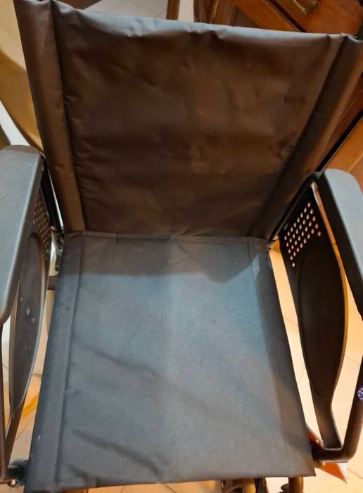 Cadeira de rodas usada para adulto