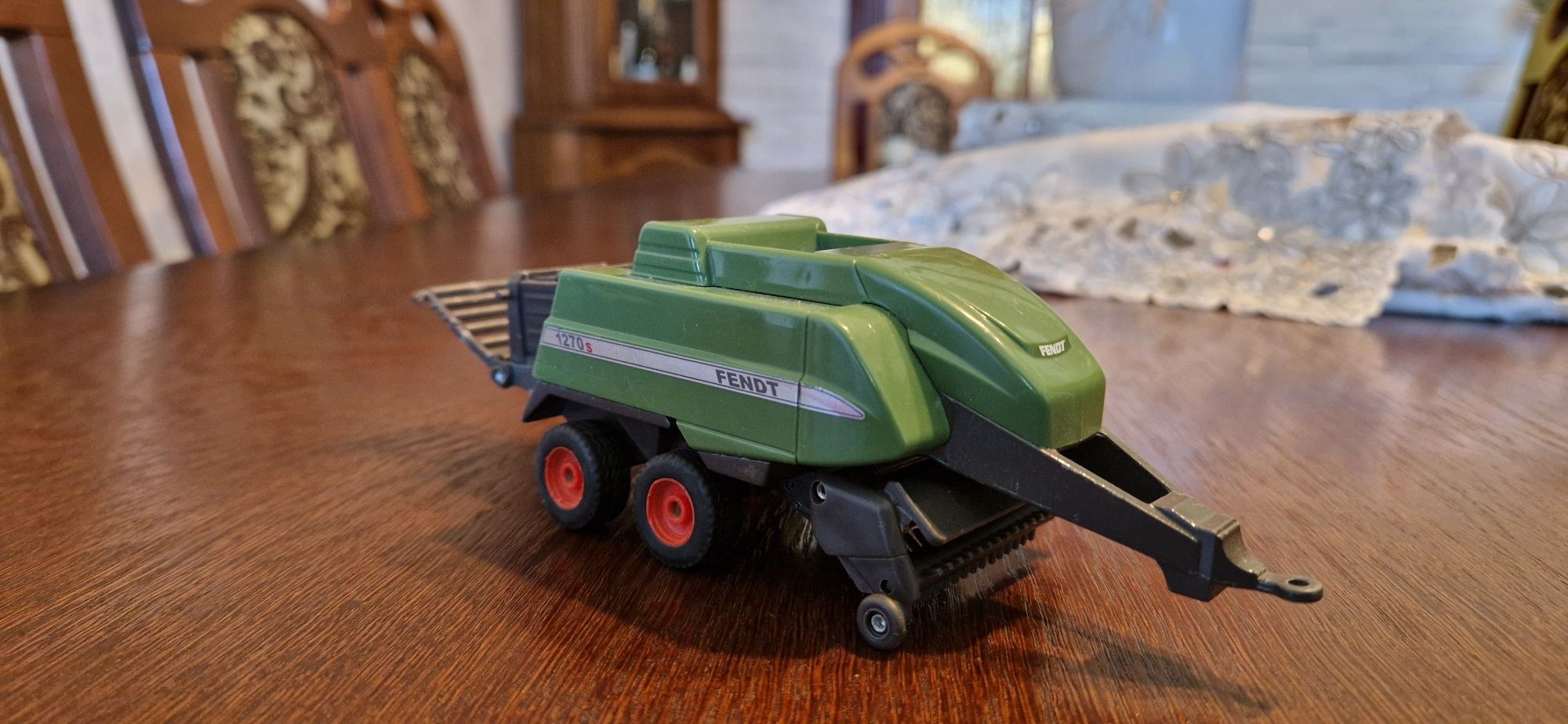 Siku 1964 1:50 Prasa Fendt 1270s