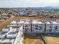 Encantador apartamento, T2 localizado , AV. Nazaré nº 45 Valado dos Fr