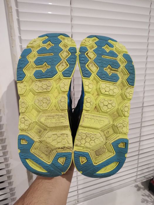 Кросівки для бігу Hoka