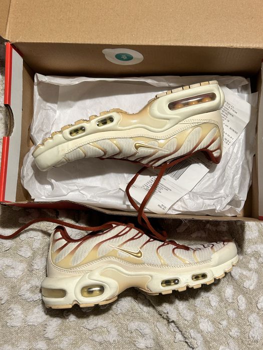 Nike Air Max Plus Coconut Milk Metallic Gold 38,5