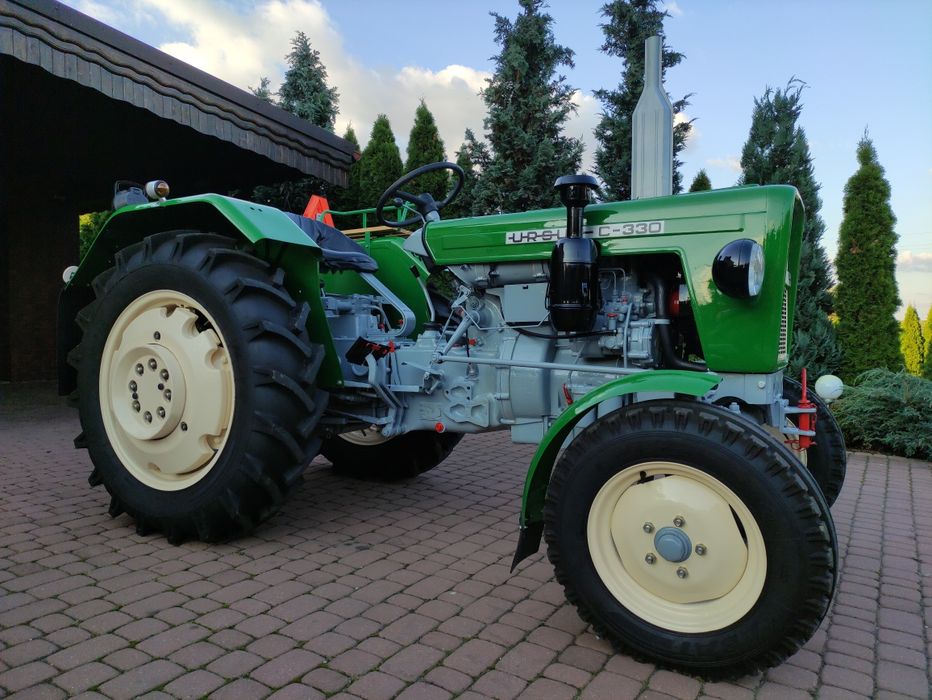 Ciągnik rolniczy Ursus C-330 z 1970r