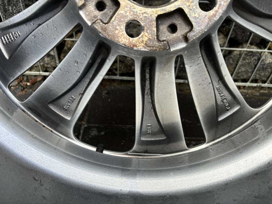 Зимові шини Bridgestone BLIZZAK LM 001 245/50 R18 з дисками bmw