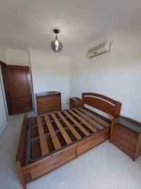 Quarto completo em madeira