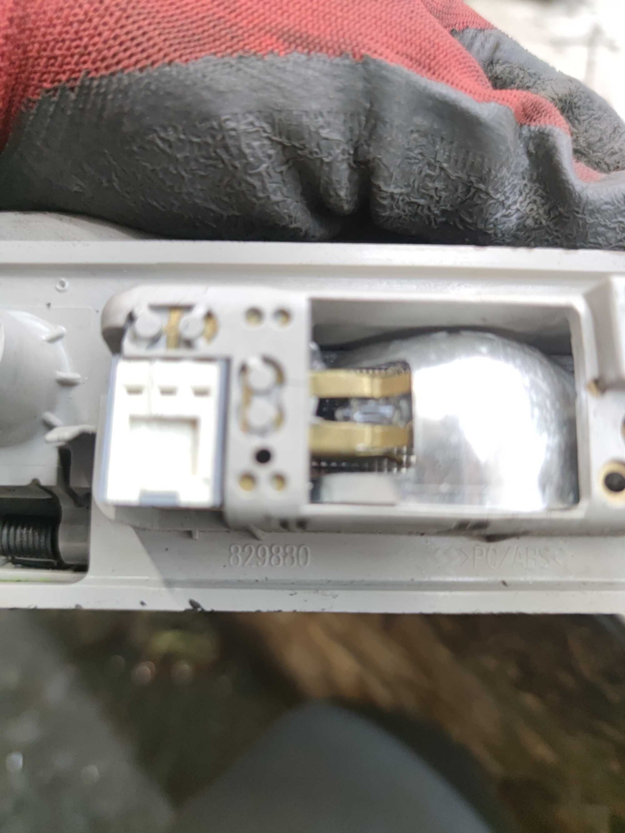 Jeep Grand Cherokee III Rączka Uchwyt Lampa Podsufitki Lewa