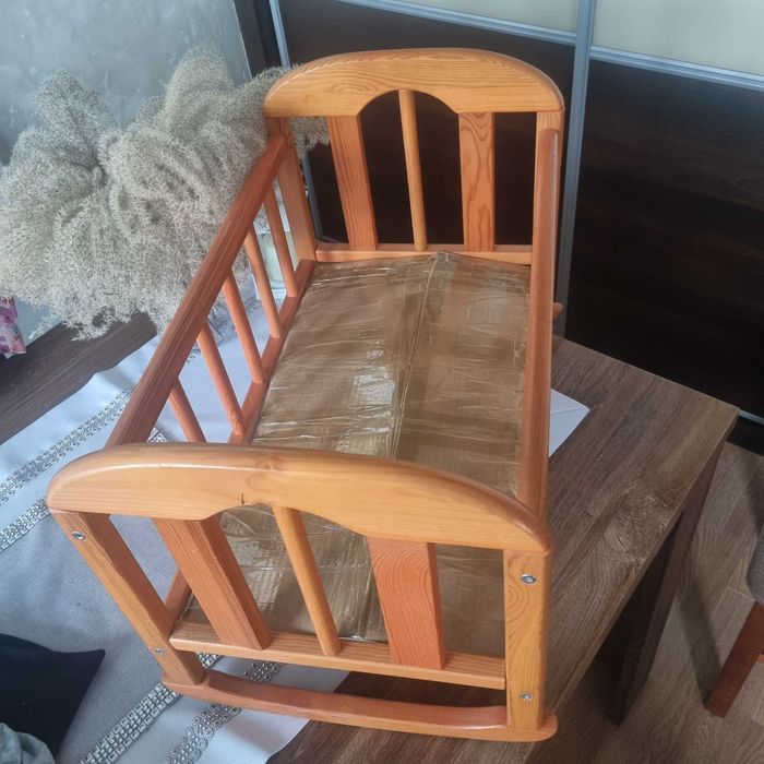 Kołyska łóżeczko drewniane dla lalki zabawkowe bobas