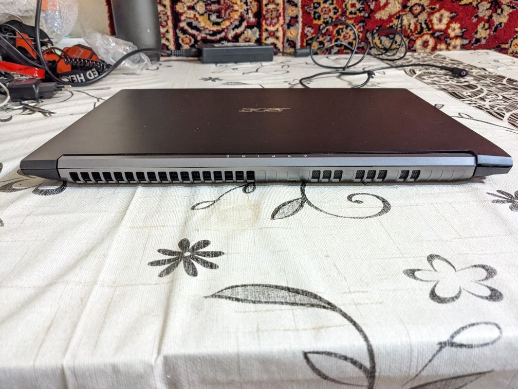 Продам ноутбук Acer Aspire 7 1050 i5-9300h