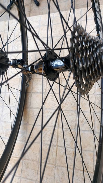 V...Rodas Dtswiss  com autocolantes Giant