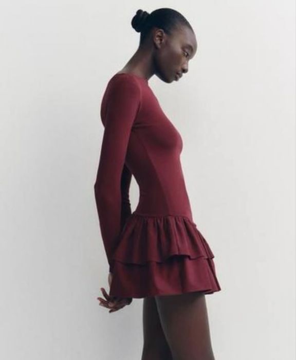 Облягаюча сукня з коміром ZARA