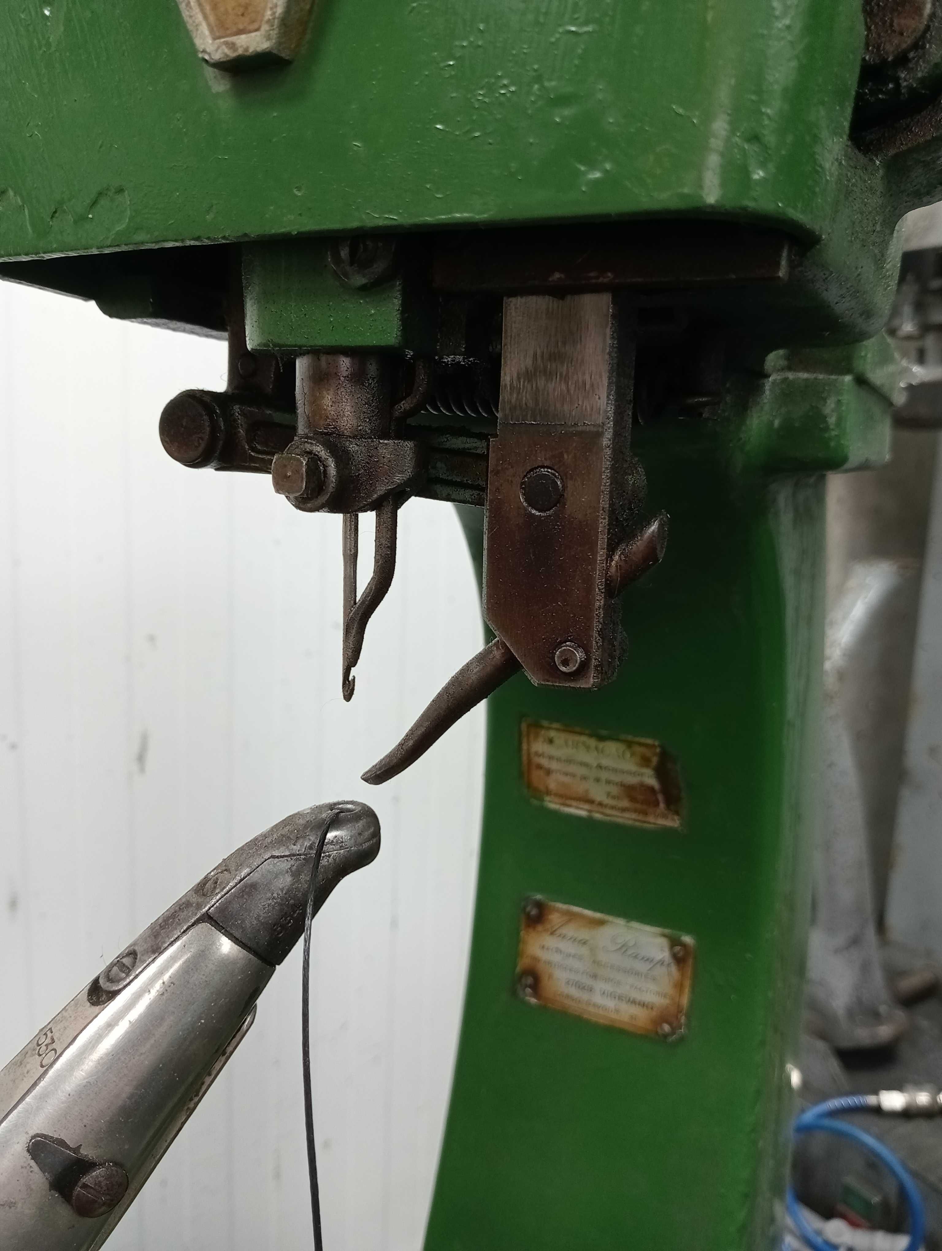 maquina de coser calcado