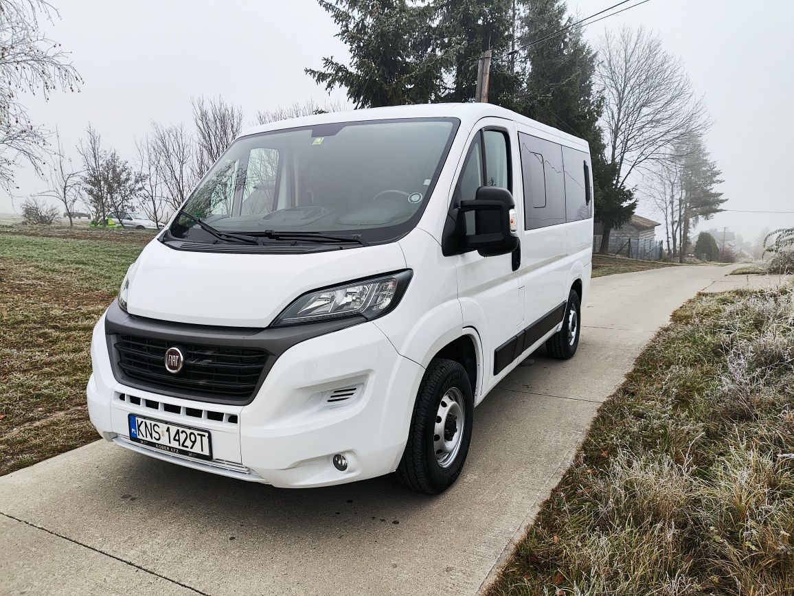 Wynajem bus 9 osobowy
