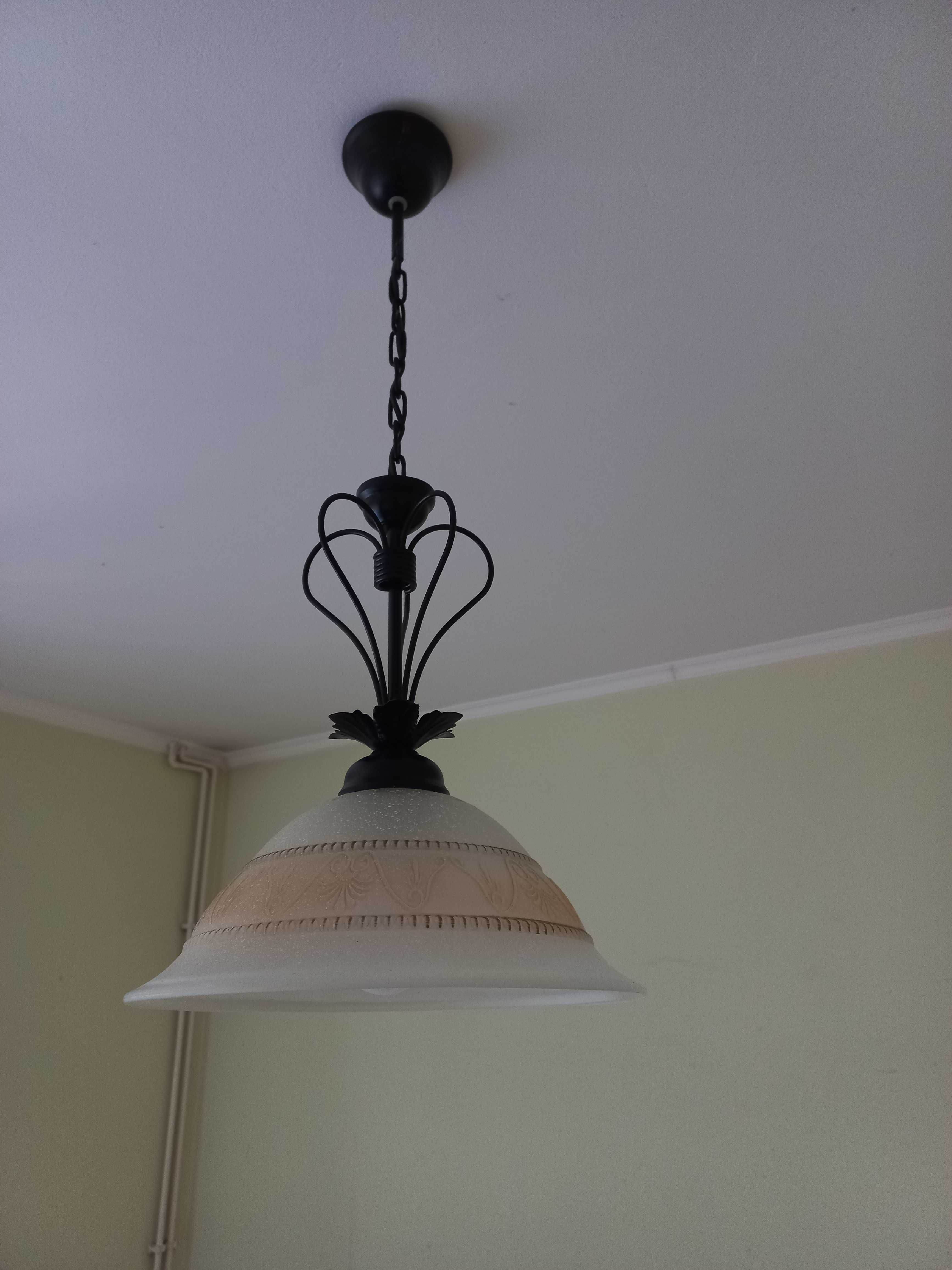 Lampa wisząca szklany klosz