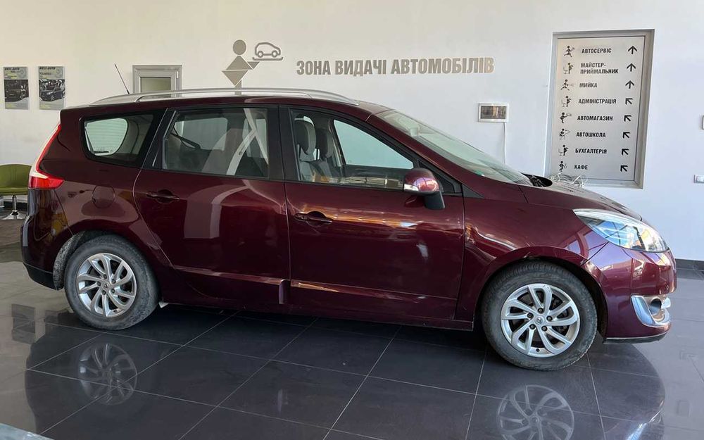 Renault Megane Scenic 2013