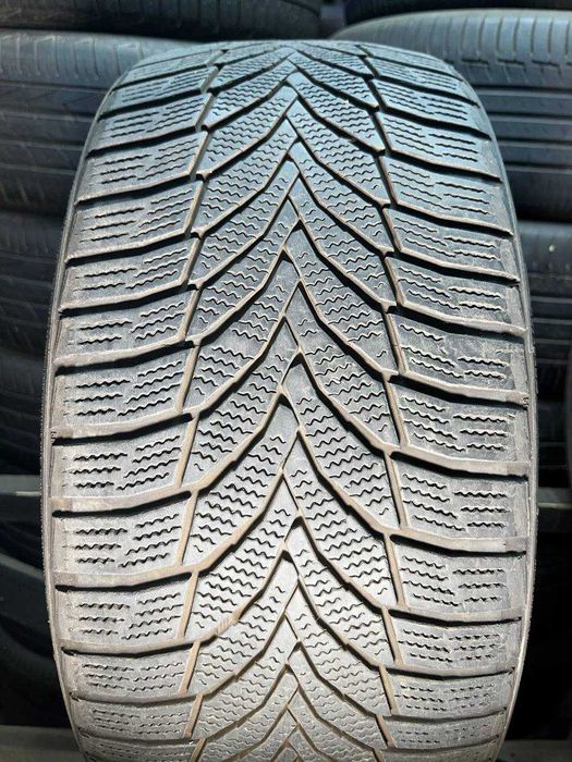 235/35 R19 Nexen пара зима
